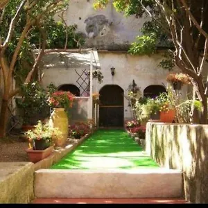 Sofia E Sveva Con Giardino Alloggio in famiglia