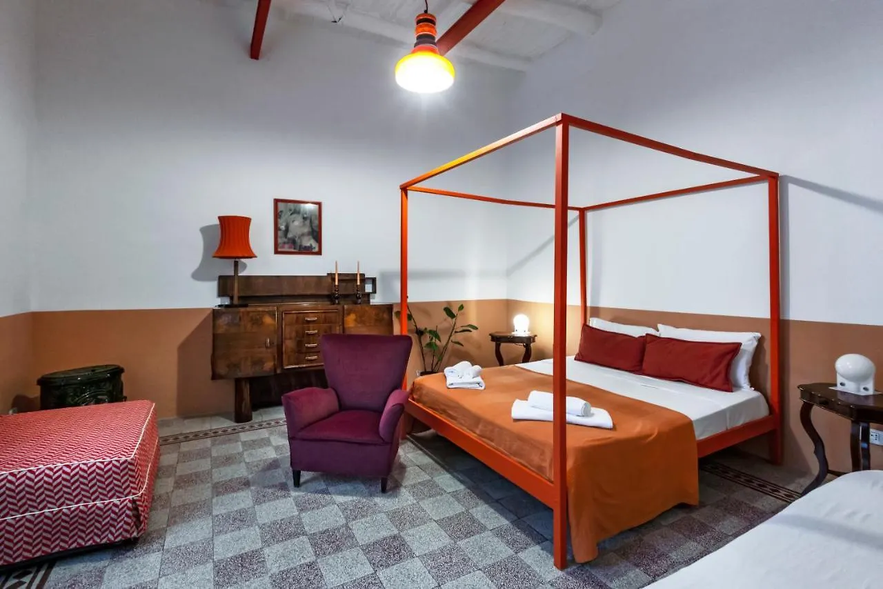 Charming Apartment With Balcony In The Historic Center Napoli