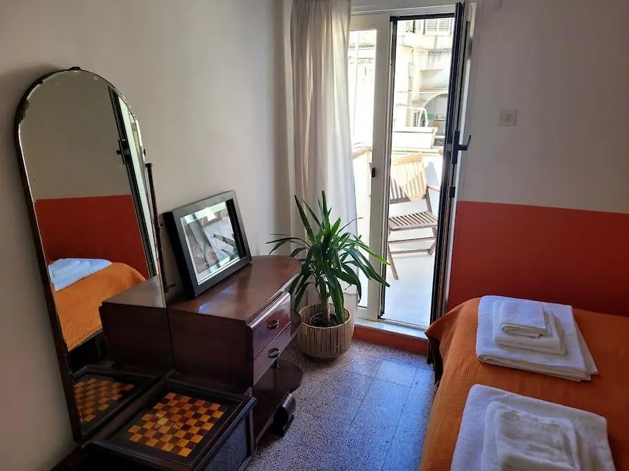 Charming Apartment With Balcony In The Historic Center Napoli 0*,