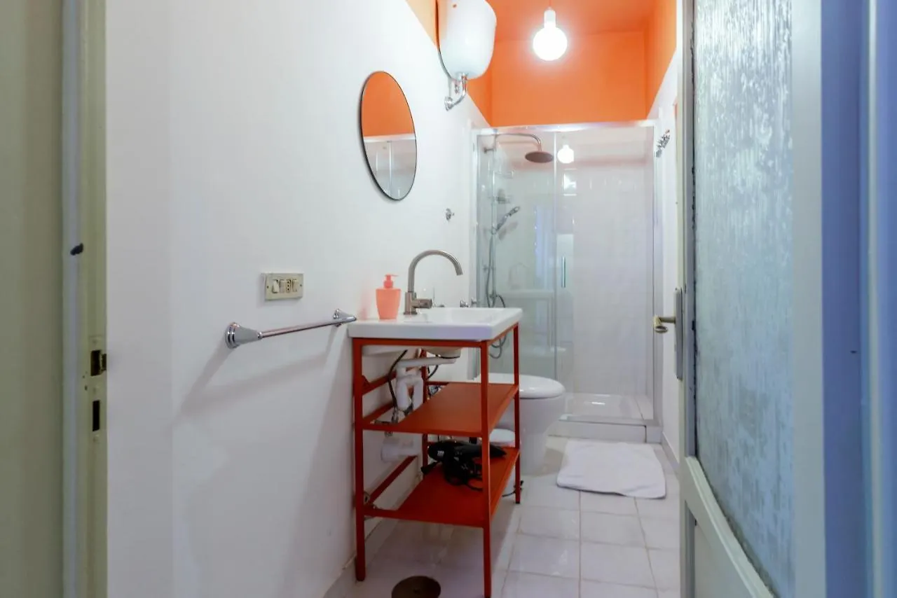 Charming Apartment With Balcony In The Historic Center Napoli